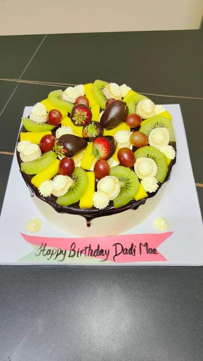 A picture of Fresh fruit cake