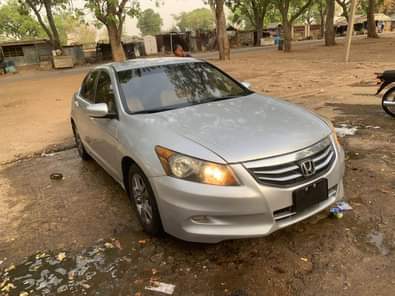 A picture of Distress sales Honda Accord full 2010 model Buy drive for