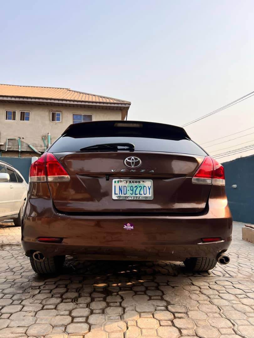 A picture of Toyota Venza 2011 registered