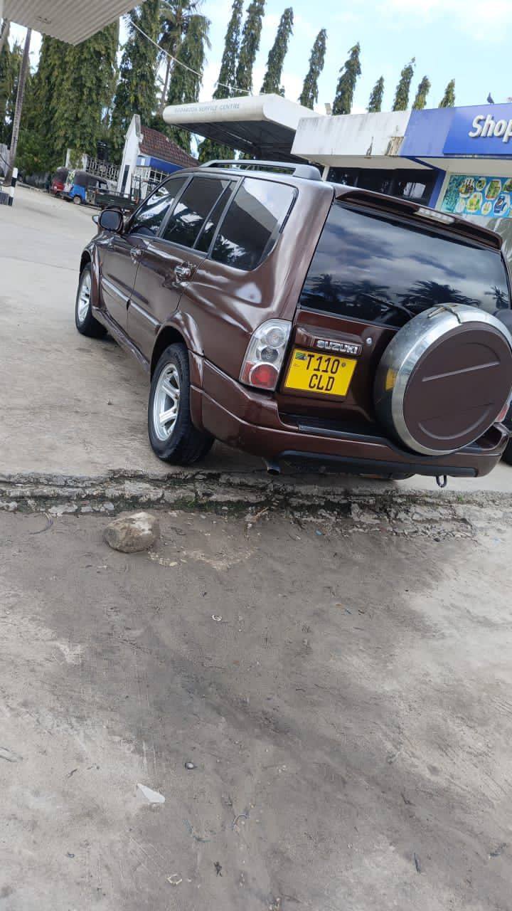 A picture of Suzuki escudo