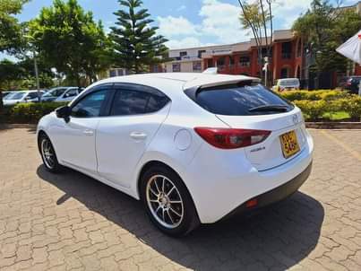 mazda axela