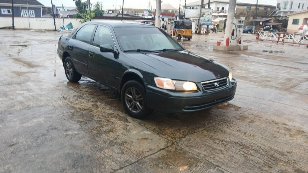 A picture of Toyota camry 4plug 2001 DROPLIGHT with CATALYST