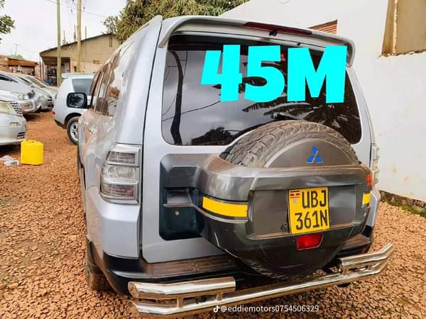 A picture of WE BUY AND SELL USED CARS CONTACT US ON 0708996620