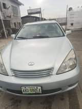 A picture of 2004 Lexus Toyota E300