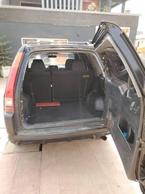 A picture of PRICE SPLASHED 2005 HONDA CRV This is NEATLY Painted on