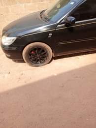 A picture of 2004 Toyota Camry Everything in perfect condition Good interior Alloy
