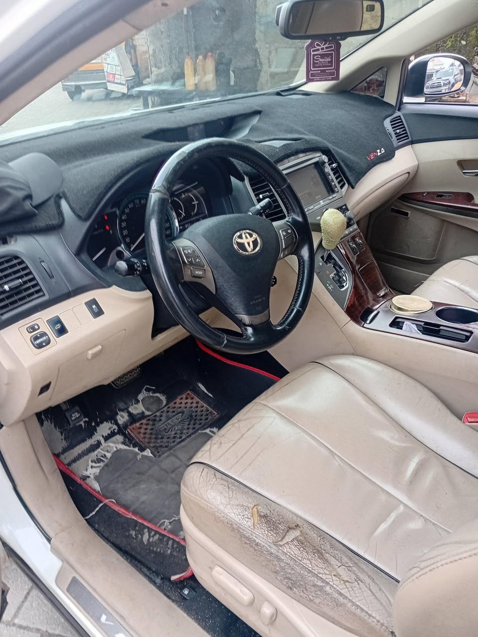 A picture of Car