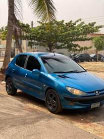 A picture of Peugeot 206