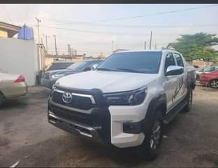 A picture of Toyota Hillux 2014 upgraded