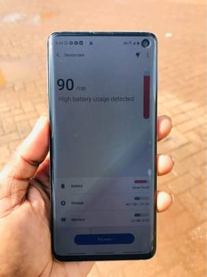 A picture of Samsung S10
