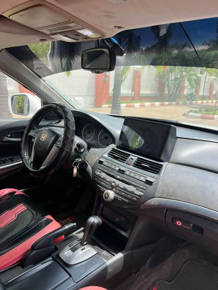 A picture of Super Clean 2009 Honda accord