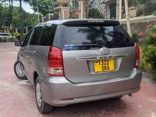 A picture of TOYOTA WISH NAIUZA MIL 12 8 0743435416