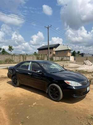 A picture of toyota camry 2005 in good condition