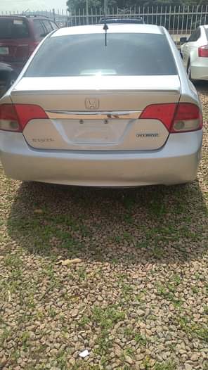 A picture of Honda civic 2010 Tokumbo standard Irobot with hybrid fuel 4m