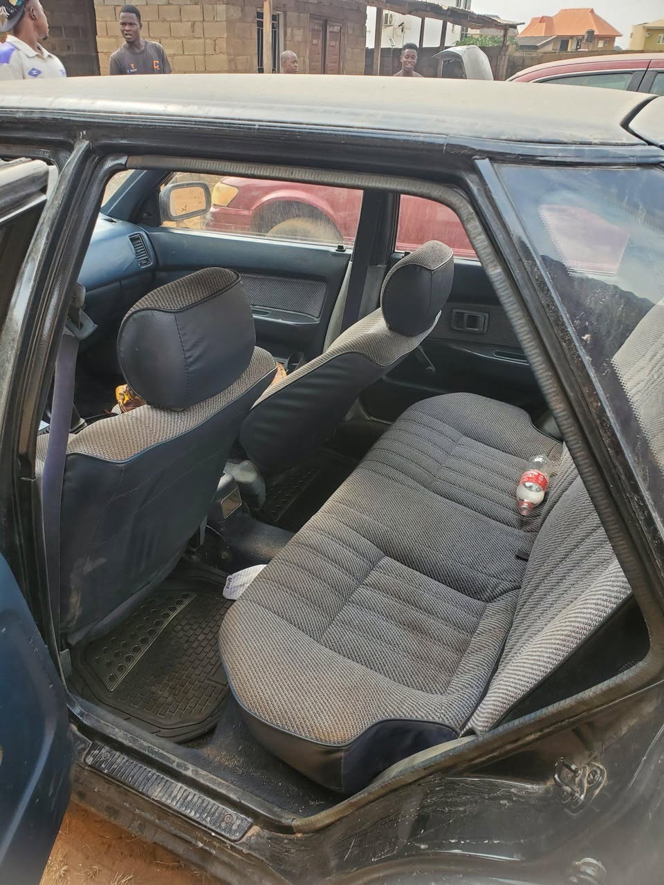 A picture of TOYOTA COROLLA