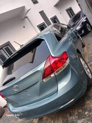A picture of Toyota Venza 2010 Untouched engine and gear Chilling AC 4