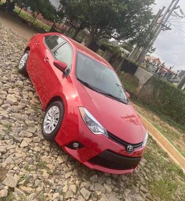 A picture of 2016 Toyota Corolla tokumbo Price 14 5m give away price