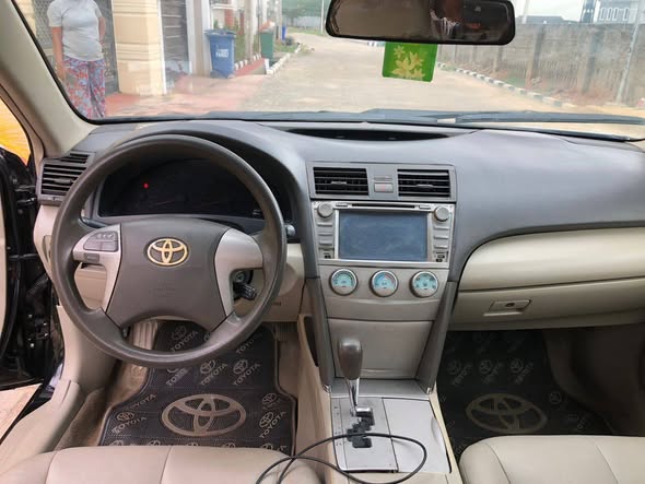 A picture of Sharp registered 2009 model Toyota Camry