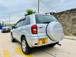 A picture of RAV 4 TSH MIL 13 5 CALL 0657550550 0748481460
