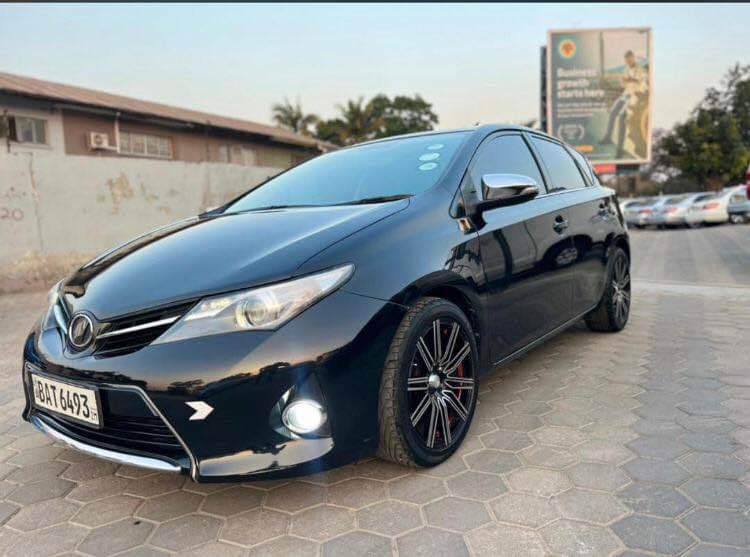 toyota auris