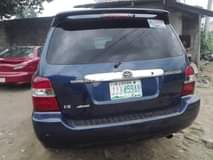 A picture of 2004 Toyota Highlander V6