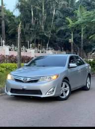 A picture of Extremely clean and sharp Camry 2013 untempered engine and gear