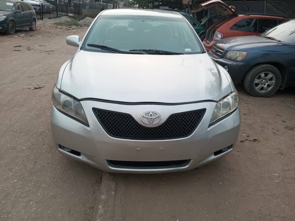 A picture of Sharp Toyota Camry 08 Dealers Deal Painted Once Engine Gear