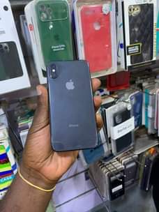 A picture of Iphone x