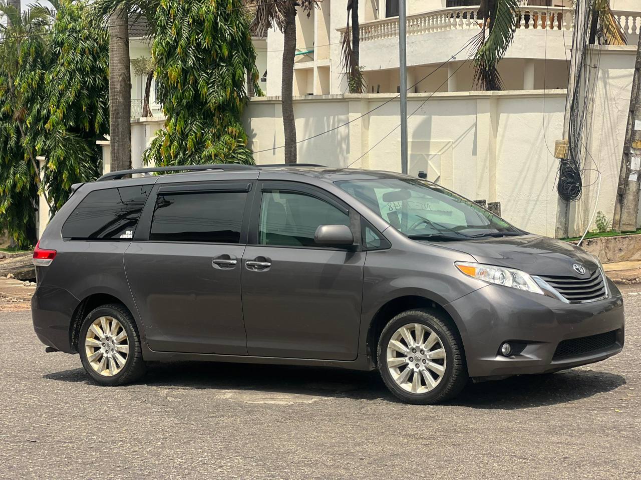 A picture of 2012 TOYOTA SIENNA