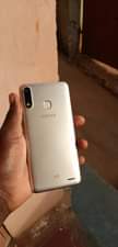 A picture of Infinix hot 7 small crack but all is good