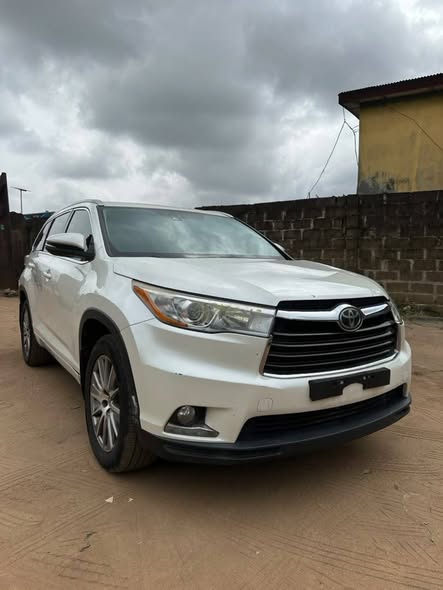 A picture of 2016 Toyota Highlander XLE