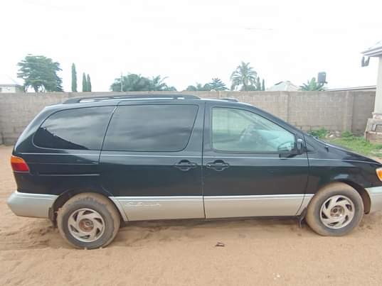 A picture of Clean Nigerian Used