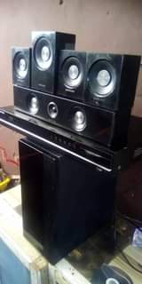 A picture of powerful blue ray Samsung Hometheater system