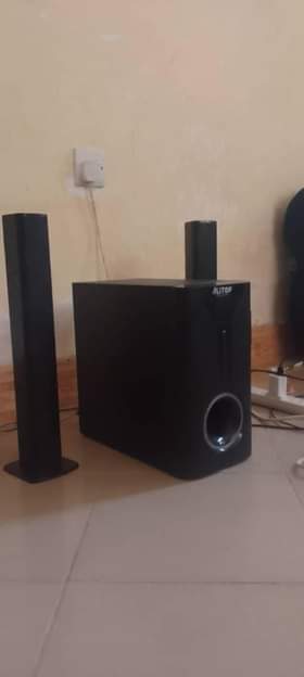 A picture of Iyo mziki mnee joo uchukue