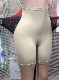 A picture of Sport leggings and shorts