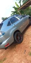 A picture of 2006 Model Lexus Rx330 Fullest option with panoramic roof