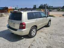 A picture of 2004 TOYOTA HIGHLANDER