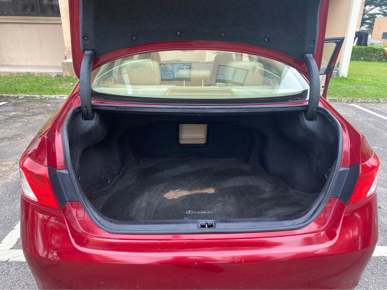 A picture of Lexus es350