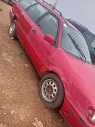 A picture of Volkswagen Passat wagon manual transmission complete pure first body pan