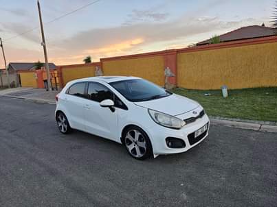 CARS &.