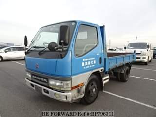 A picture of 1999 MITSUBISHI CANTER