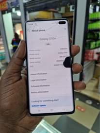 A picture of At 300K Ugx Samsung s10 128gb 8gb ram single sim
