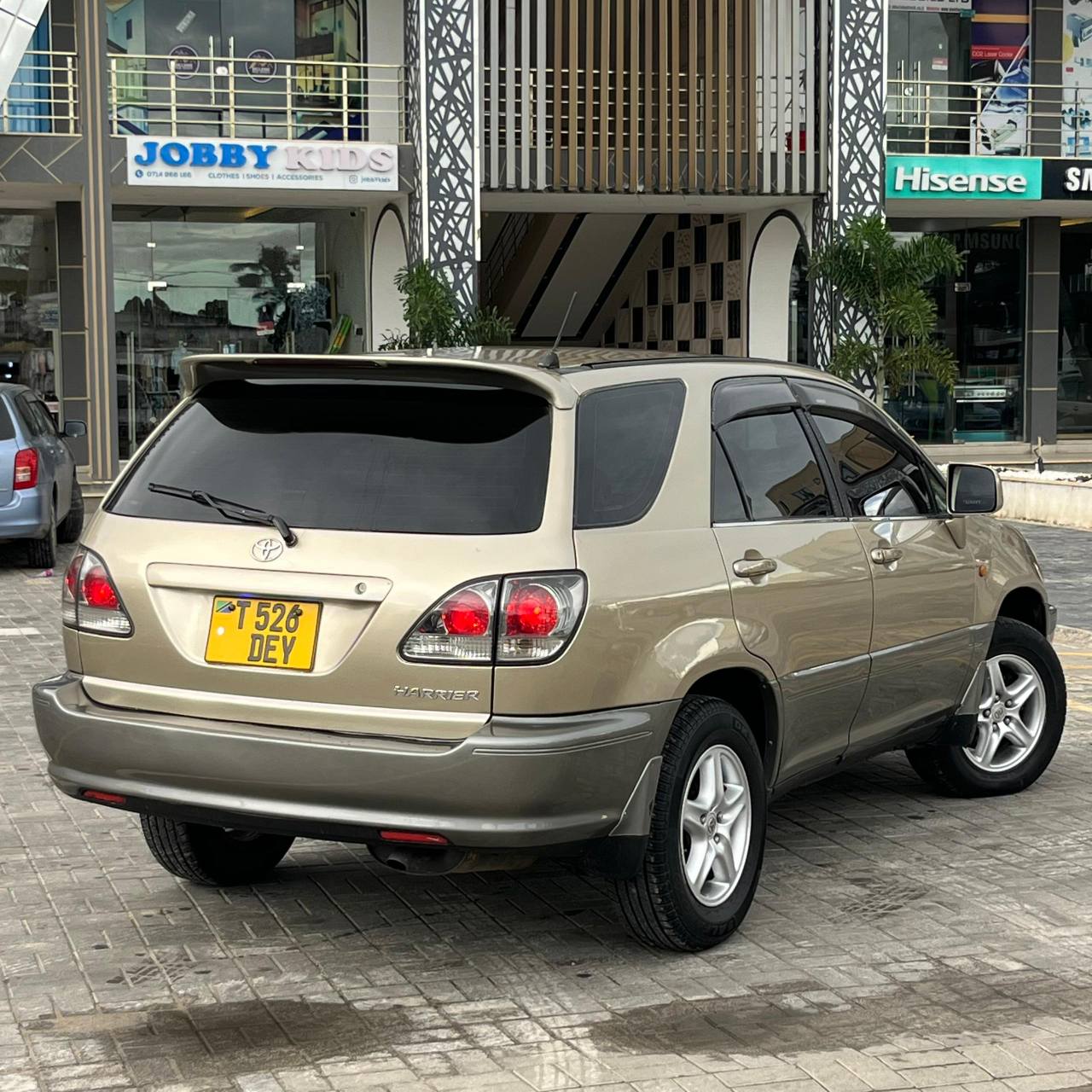 A picture of Toyota harrier