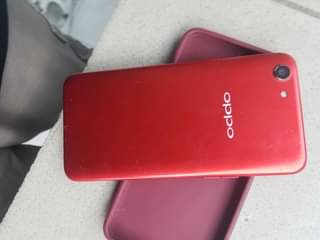 A picture of Oppo A83
