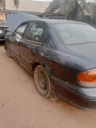 A picture of Hyundai sonata 05 Automatic Suitable for Uber business Super Good