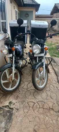 A picture of Tvs HLX plus