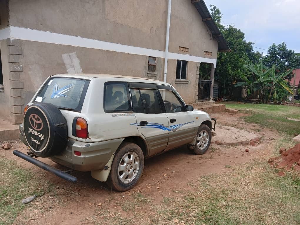 A picture of 9m rav4