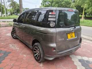A picture of Toyota sienta
