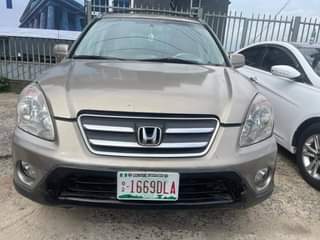 A picture of 2005 Honda CR V