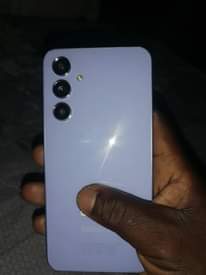 A picture of Samsung galaxy a54 clean mnooooo